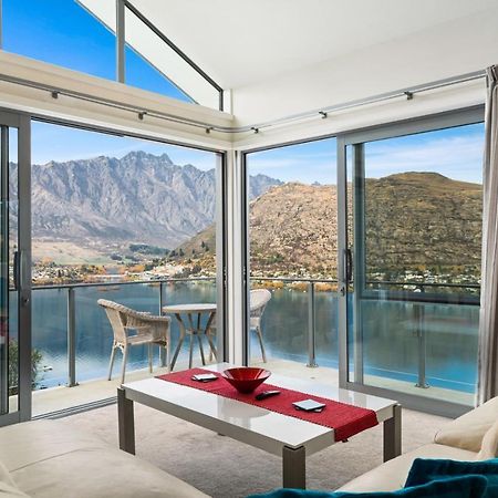 Lakeview Retreat - Queenstown Holiday Home Екстер'єр фото