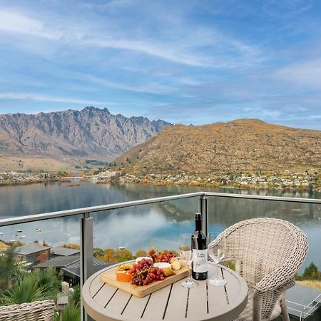Lakeview Retreat - Queenstown Holiday Home Екстер'єр фото