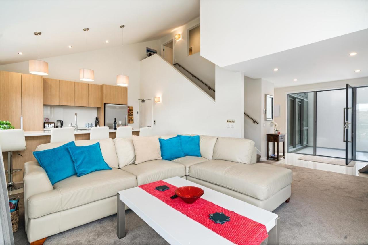 Lakeview Retreat - Queenstown Holiday Home Екстер'єр фото