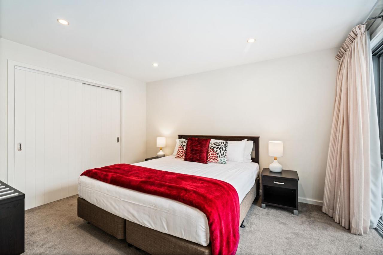 Lakeview Retreat - Queenstown Holiday Home Екстер'єр фото