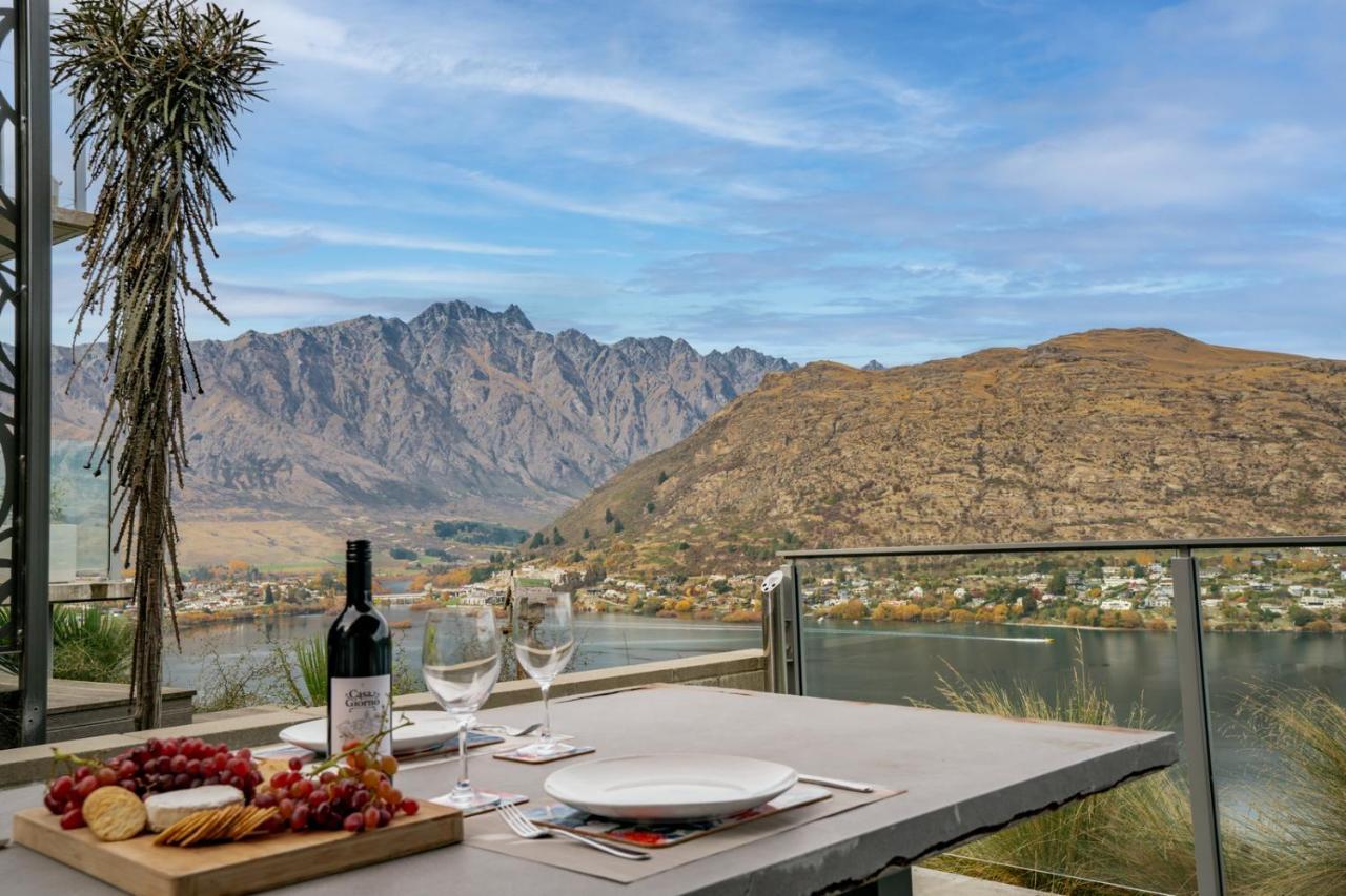 Lakeview Retreat - Queenstown Holiday Home Екстер'єр фото