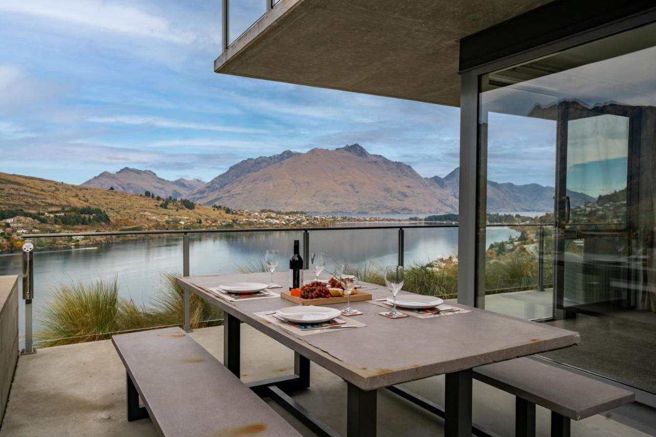 Lakeview Retreat - Queenstown Holiday Home Екстер'єр фото