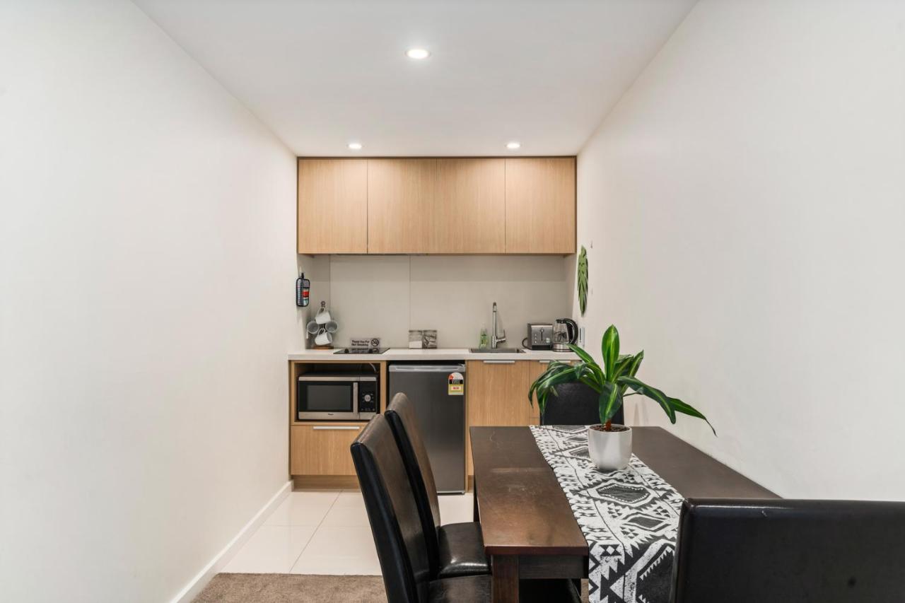Lakeview Retreat - Queenstown Holiday Home Екстер'єр фото