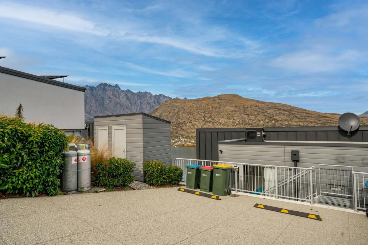 Lakeview Retreat - Queenstown Holiday Home Екстер'єр фото