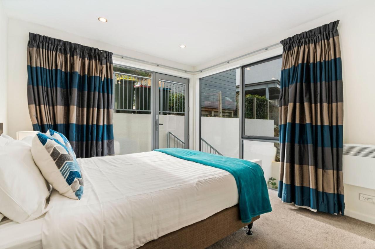 Lakeview Retreat - Queenstown Holiday Home Екстер'єр фото